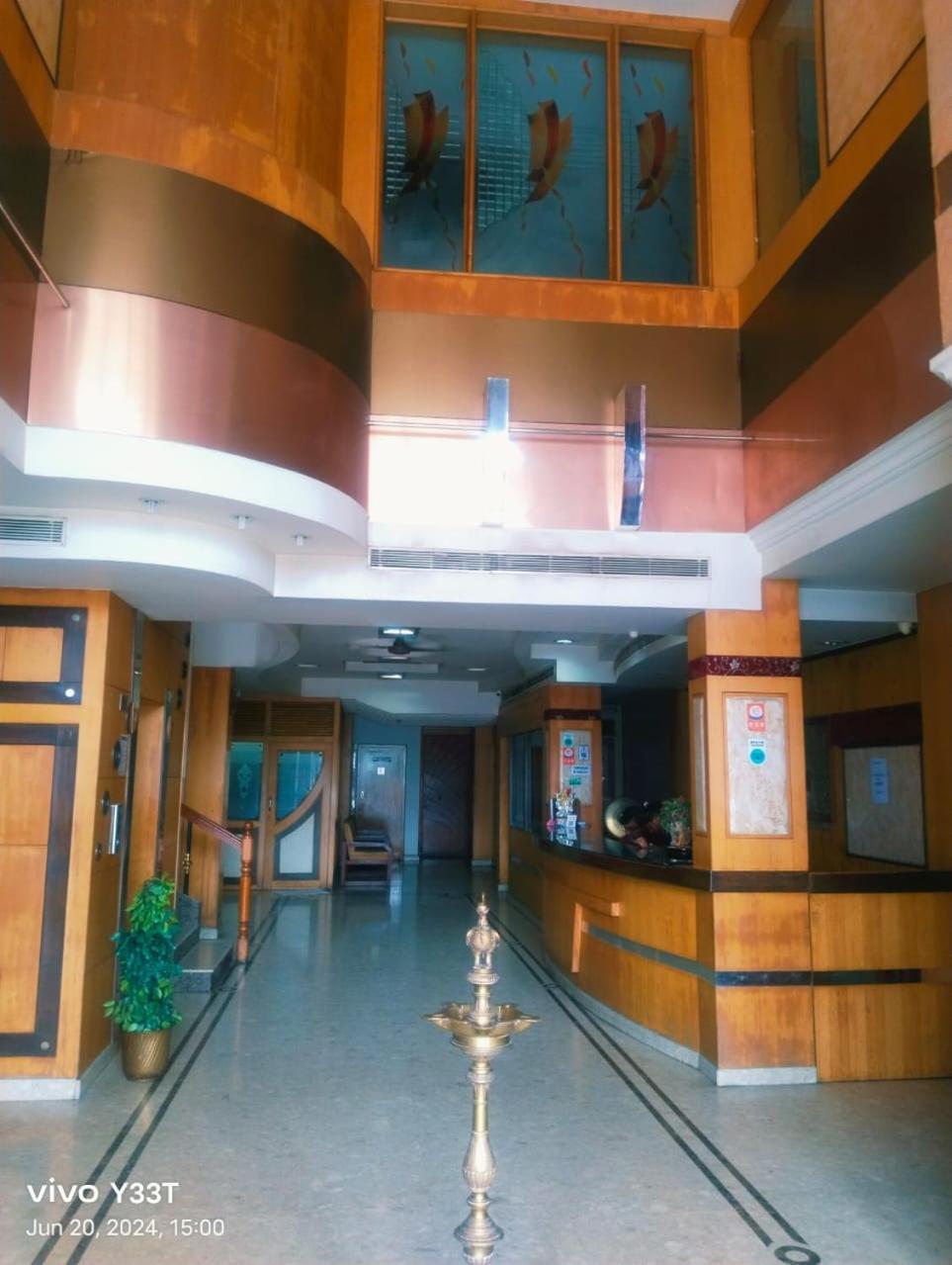 Hotel Mayas Tiruchirappalli Buitenkant foto
