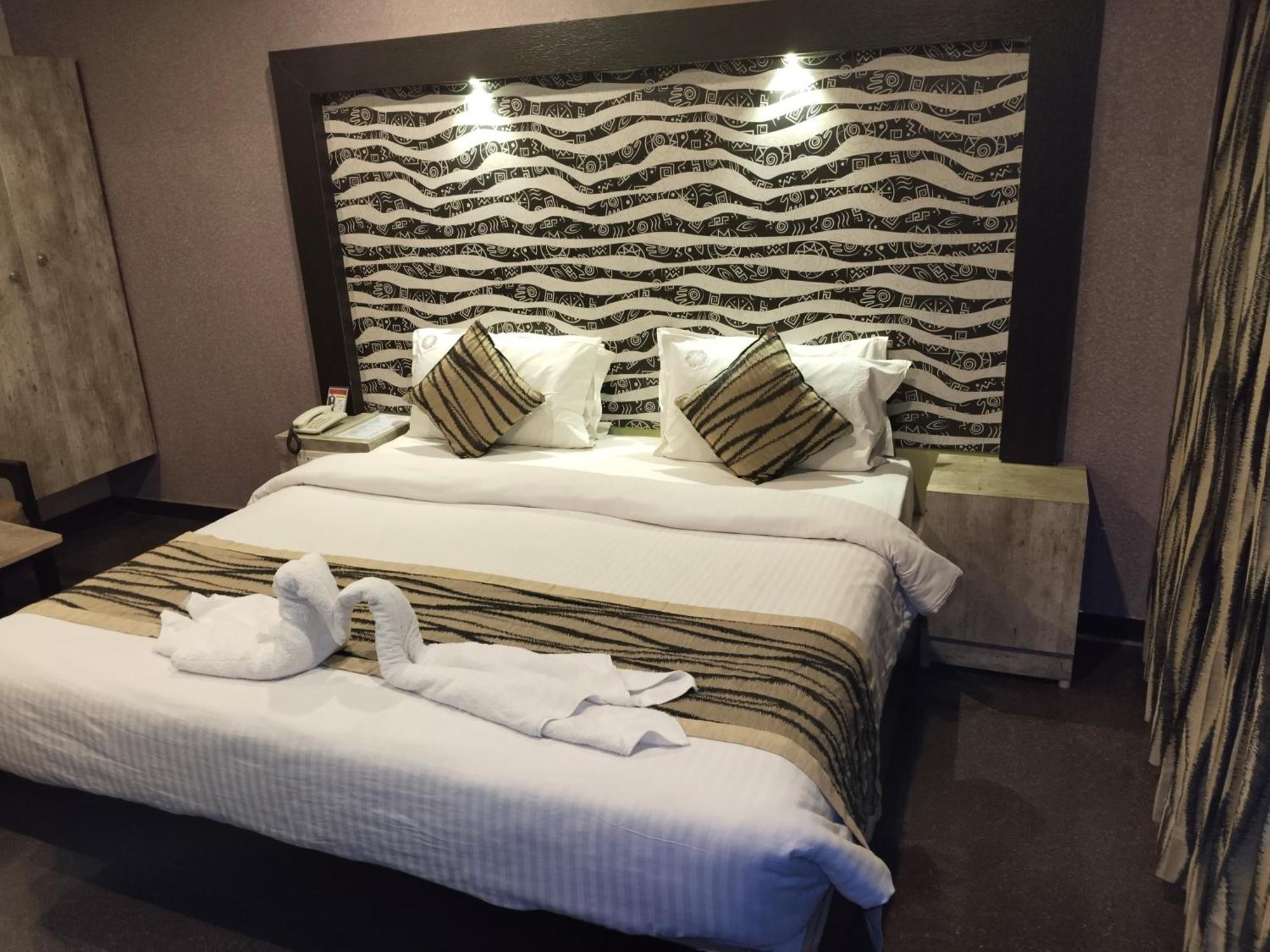 Hotel Mayas Tiruchirappalli Buitenkant foto