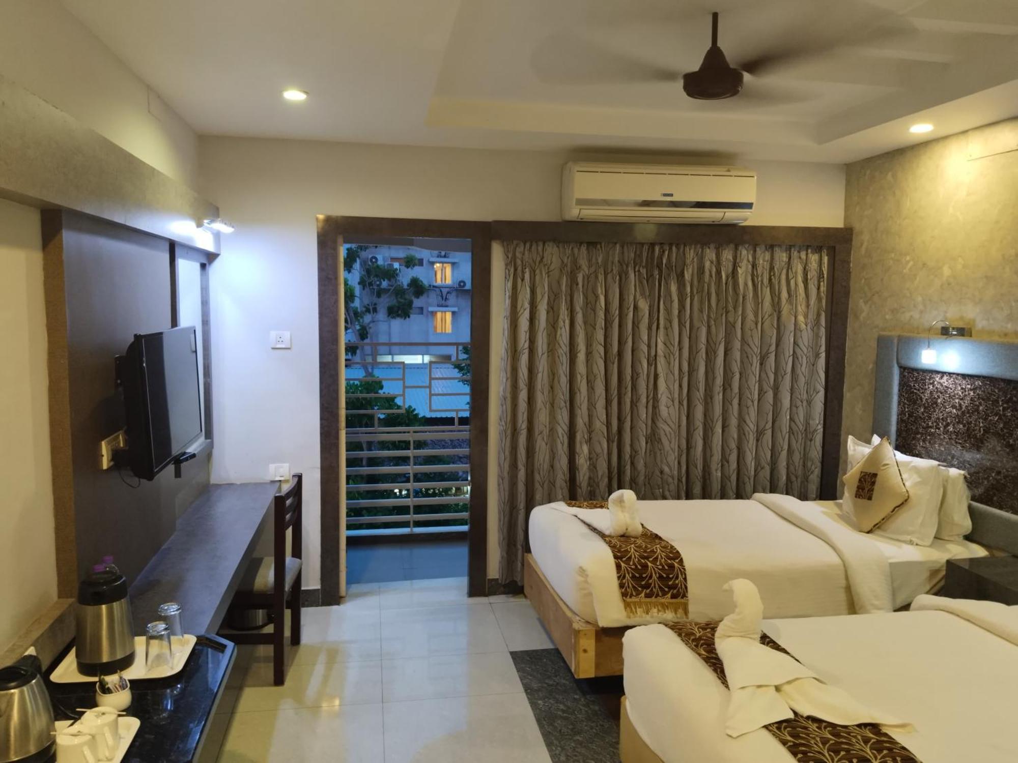 Hotel Mayas Tiruchirappalli Buitenkant foto